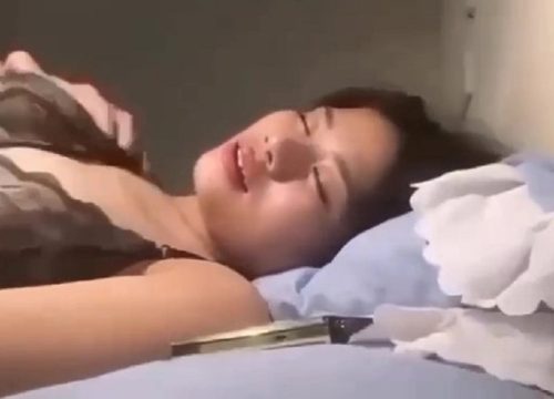 Em gái 2k4 mới chia tay người yêu là lại lộ clip sex